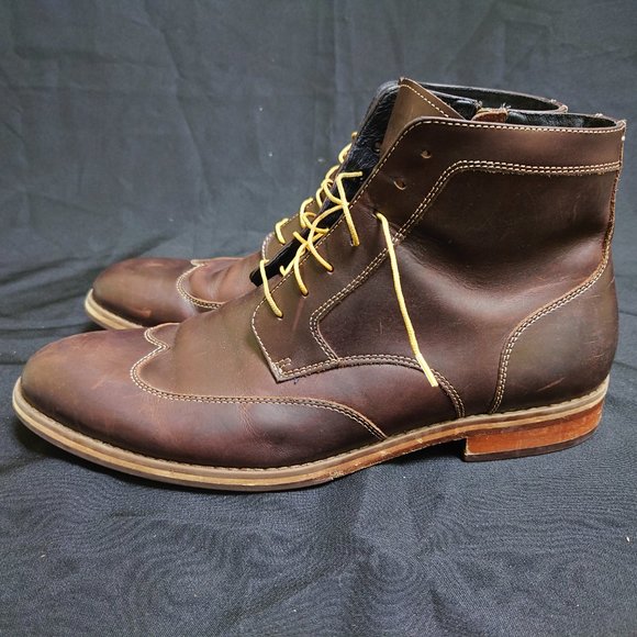 Johnston and Murphy Chukka Boots main image 12